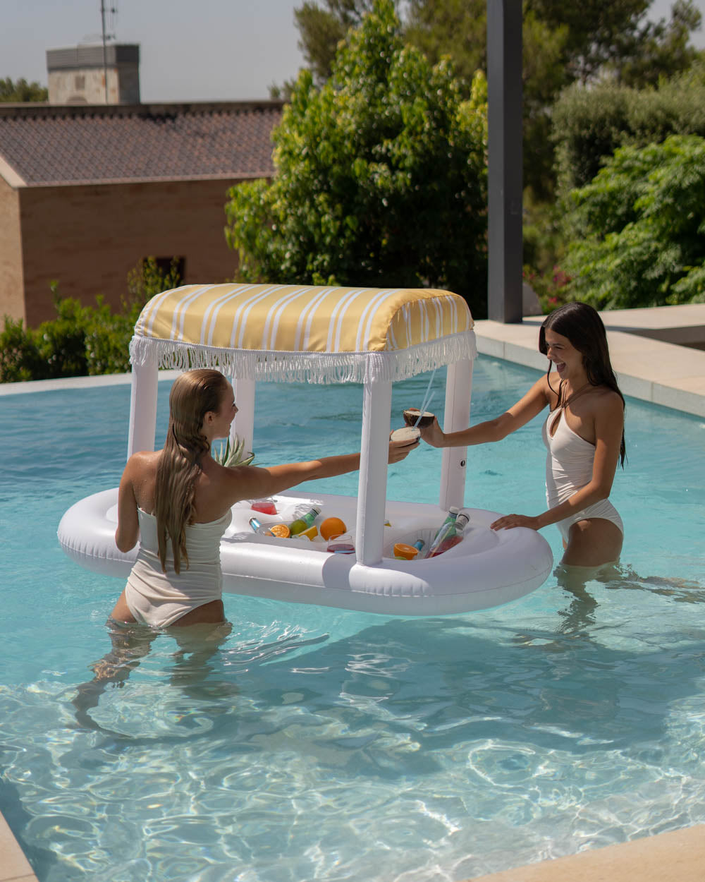 mini bar piscina hinchable