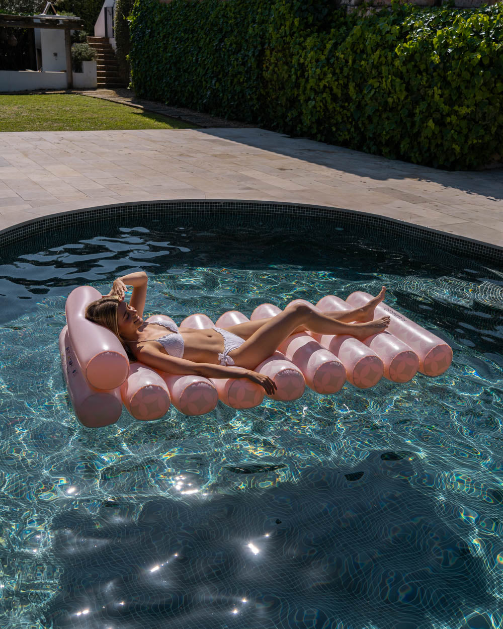 colchoneta hinchable piscina flamingueo