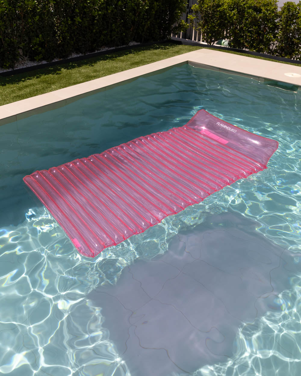 colchoneta tumbona piscina