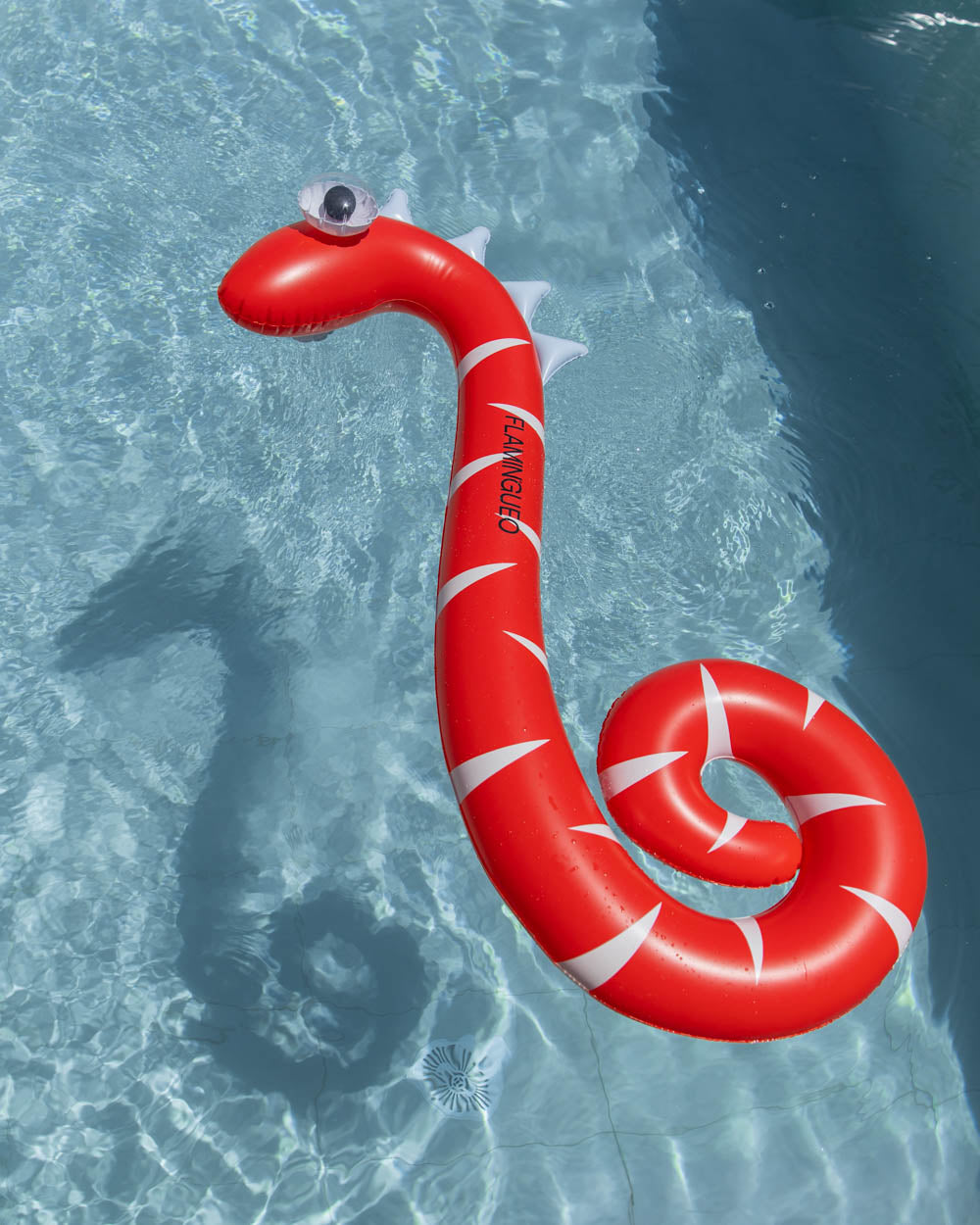 flotador serpiente roja flamingueo