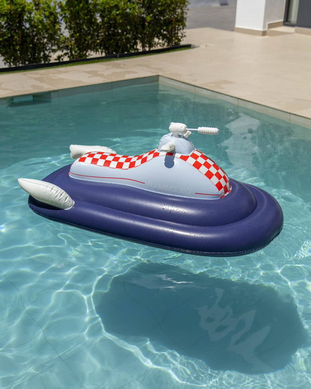tumbona infantil piscina con pistola de agua