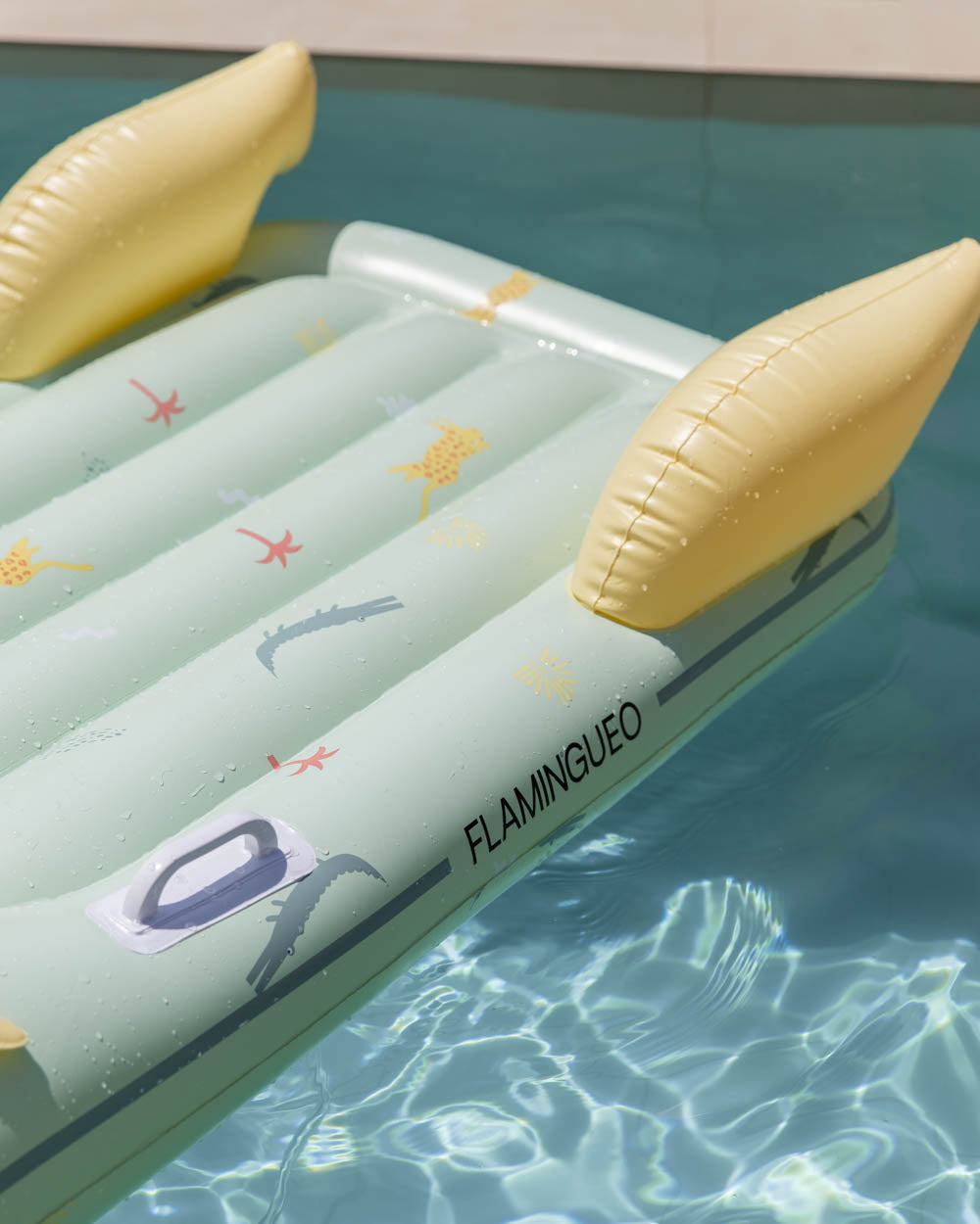 flotador flamingueo piscina