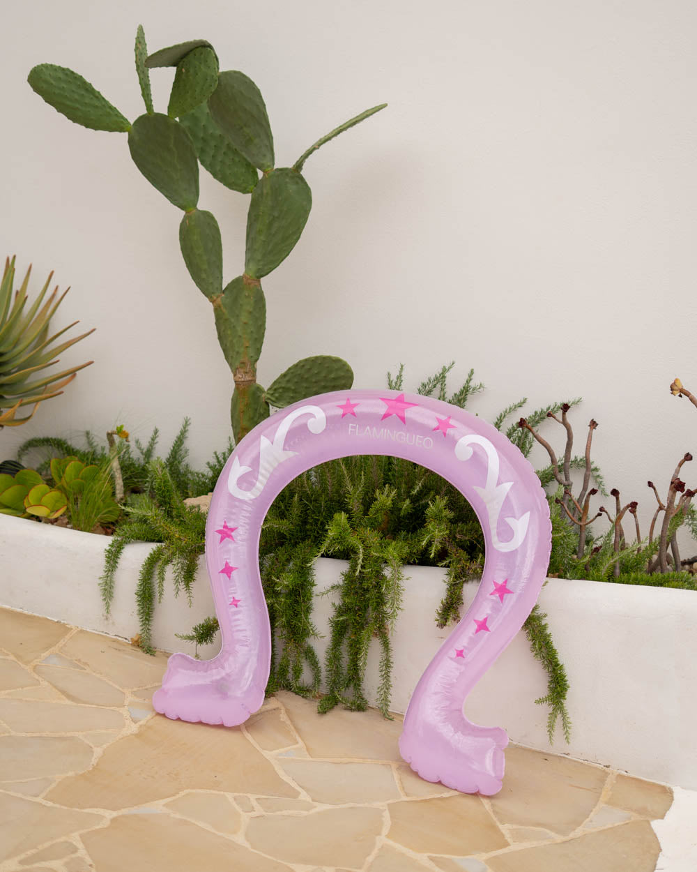 Pink horseshoe float - YEEHAW