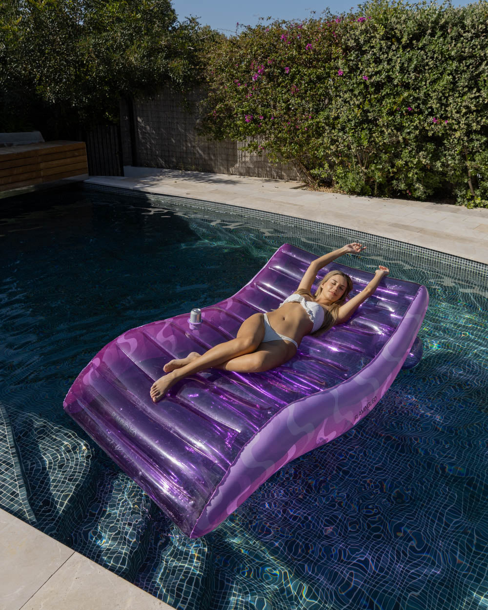 colchoneta piscina geometrica morada