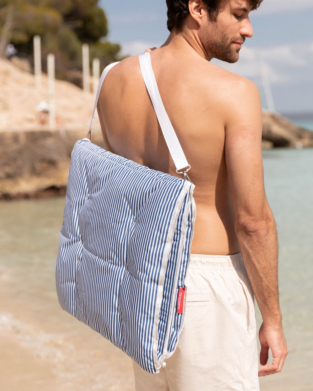 esterilla azul plegable con asa