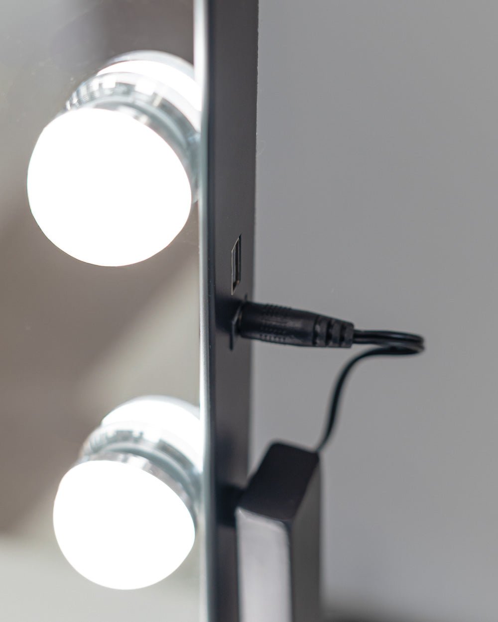 Espejo maquillaje con luz LED - BELLA - Flamingueo