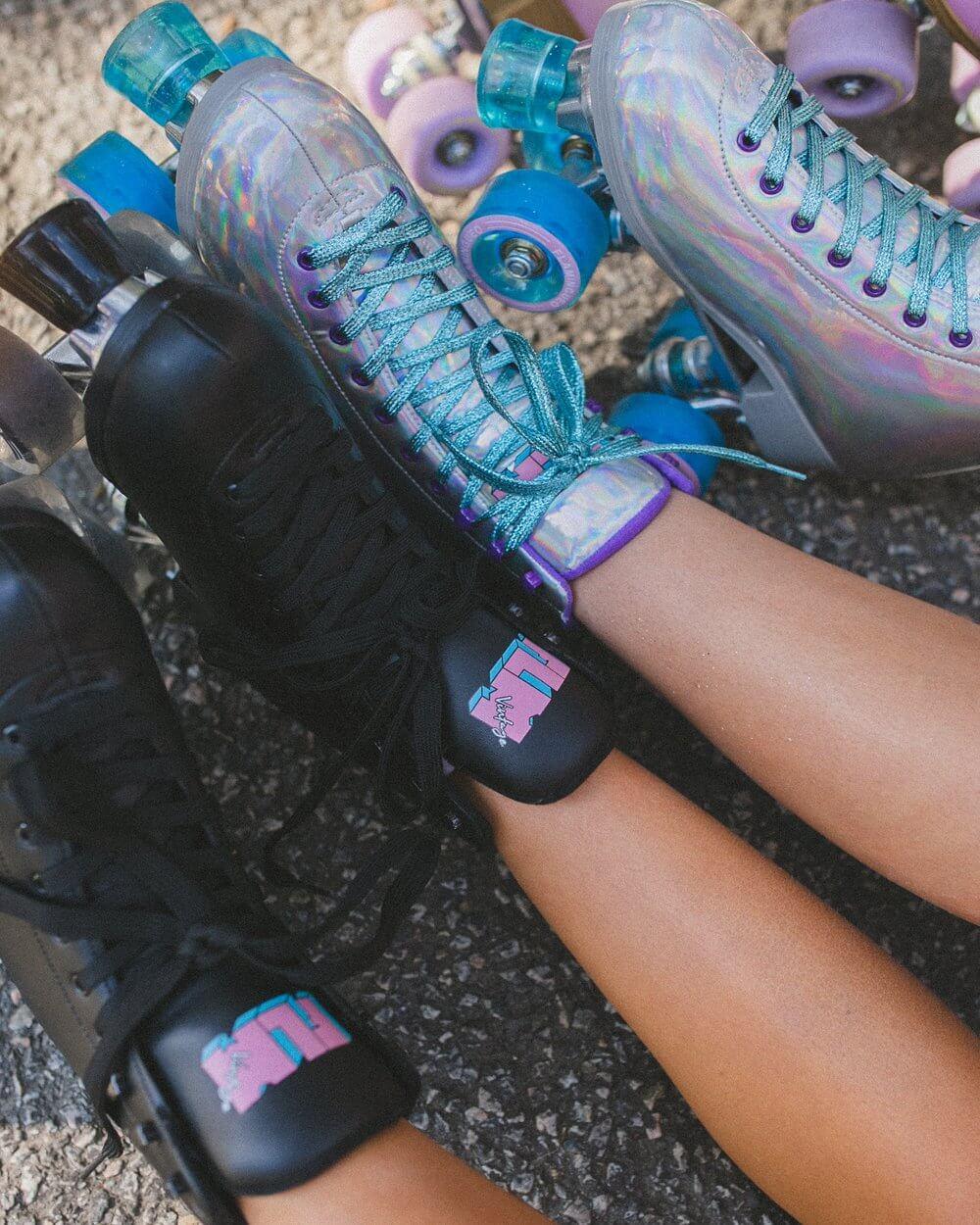 Patines 4 ruedas holográficos - BEVERLY - Flamingueo