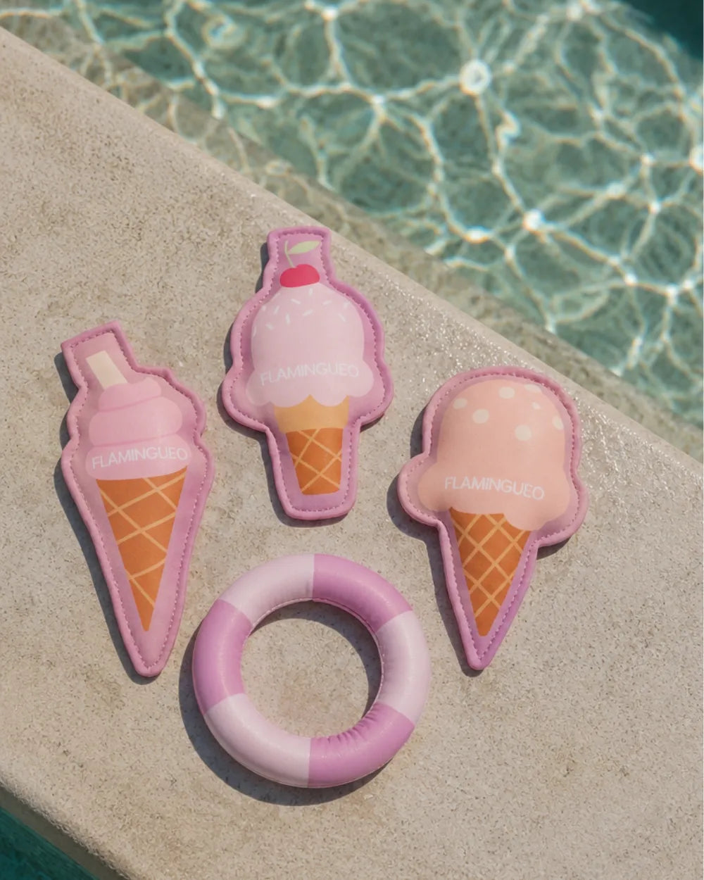 Set de juguetes para piscina infantiles - TUTTI