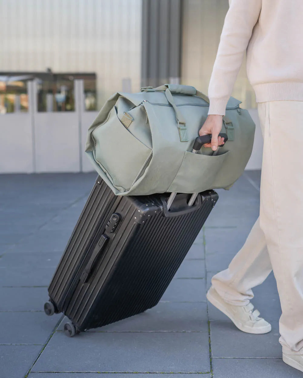 Pack bolsa de viaje + termo