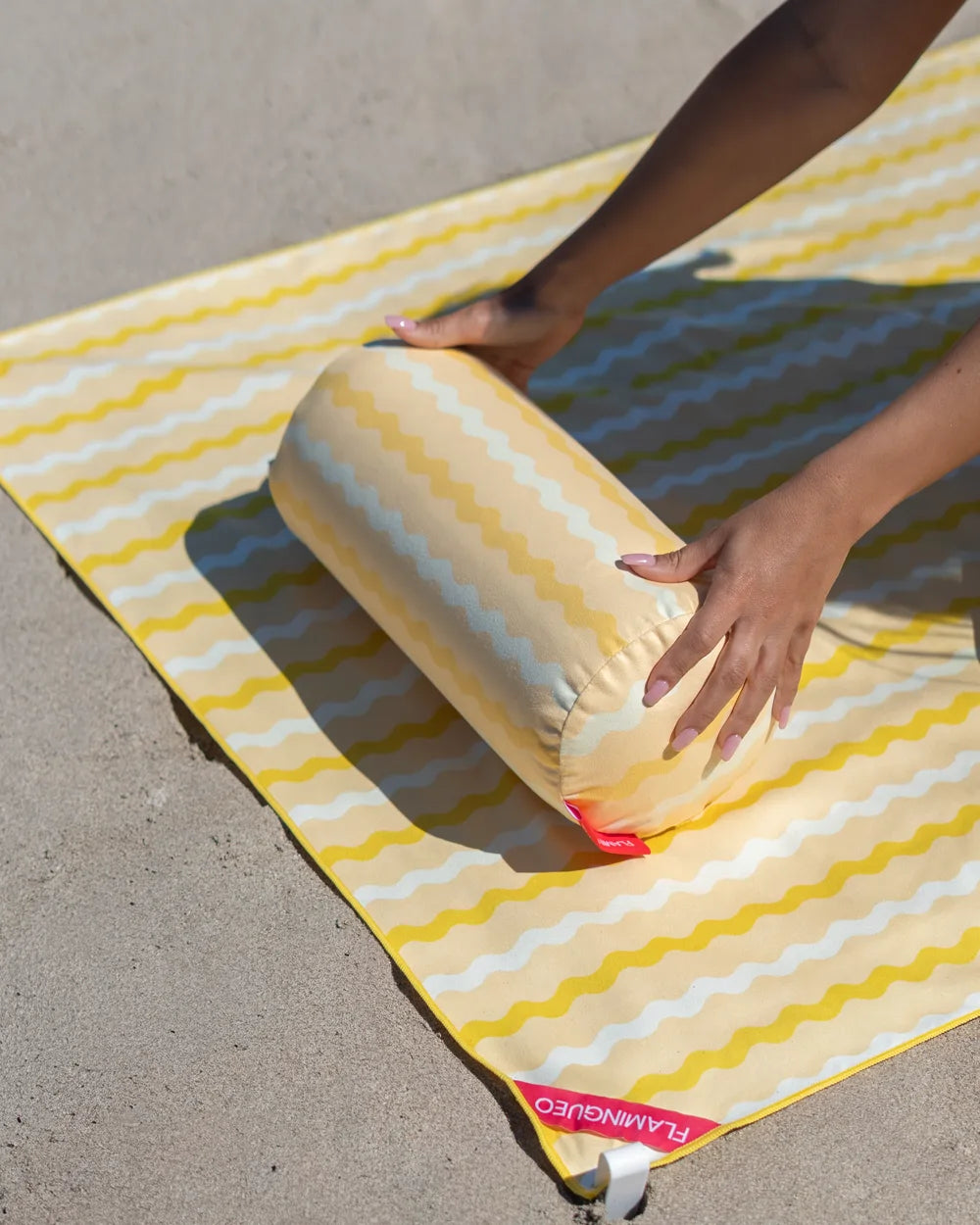 Microfiber inflatable beach pillow – BRISDA