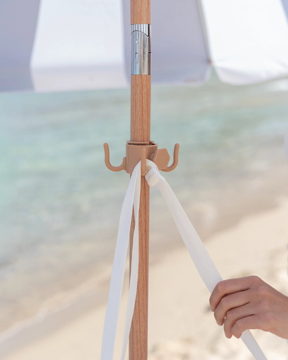 Perchero marrón ajustable para sombrilla – LOCKI