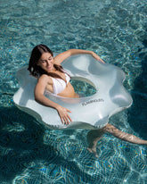 flotador azul purpurina piscina