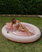 colchoneta piscina geometrica rosa