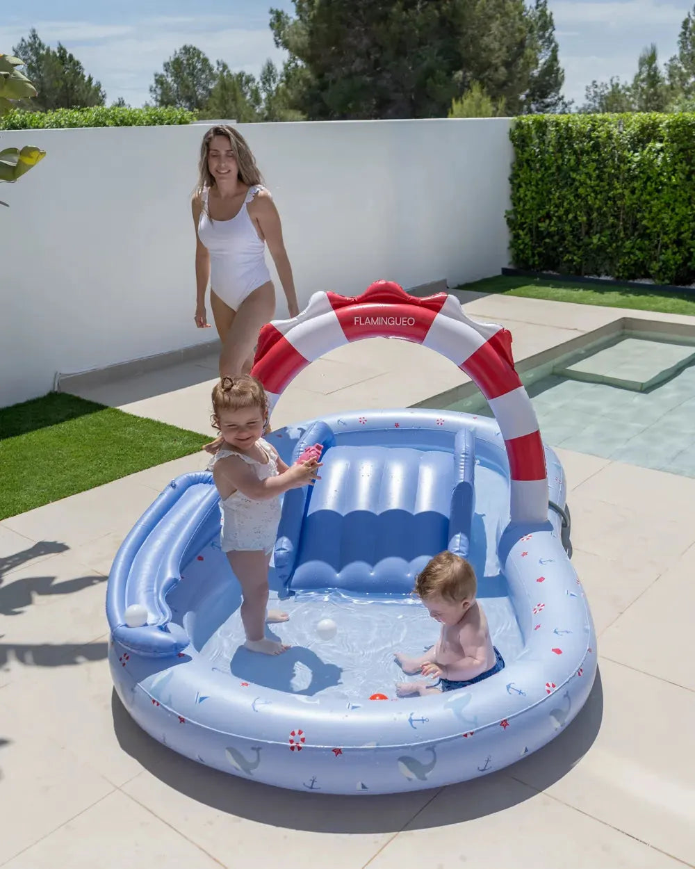 Centro de jogos aquático infantil com aspersor – NESS