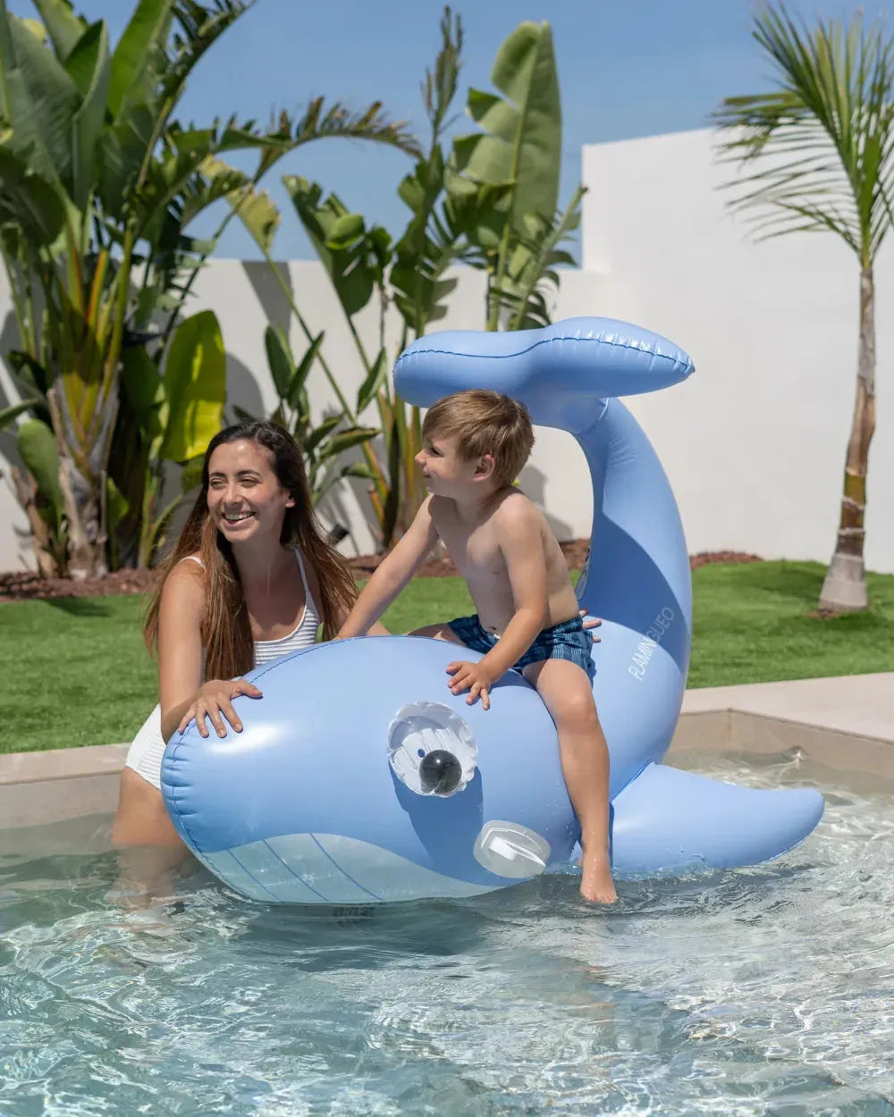 Flotador infantil figura ballena gigante – BLUF