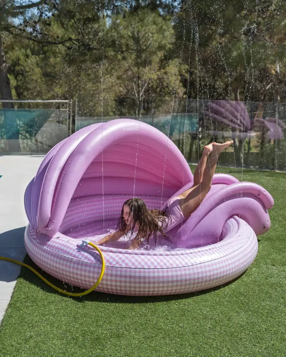 Piscina infantil con tobogán y aspersor – POOLIE