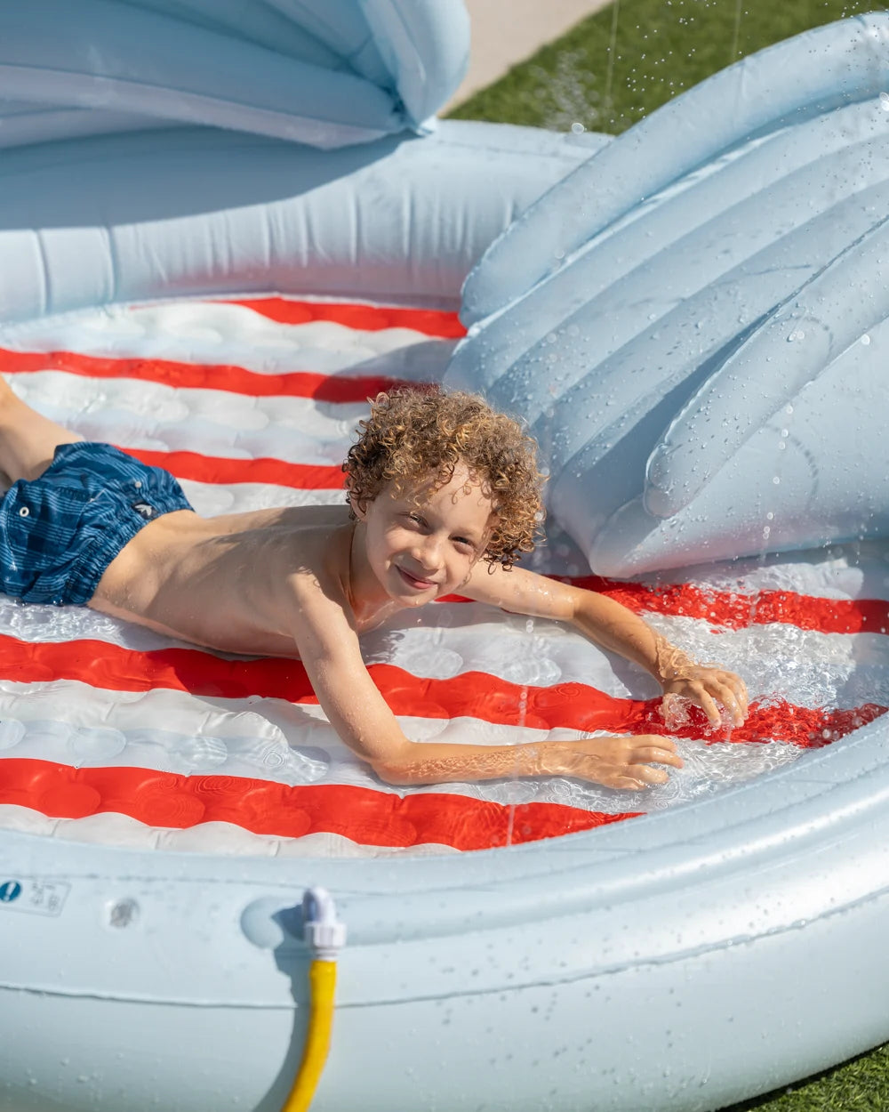 Children's pool with slide and sprinkler – RINGO