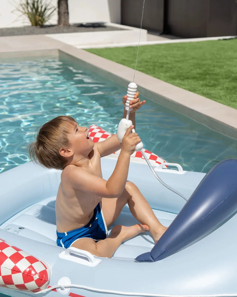 Bouée pour enfant avec pistolet à eau – TITANIS