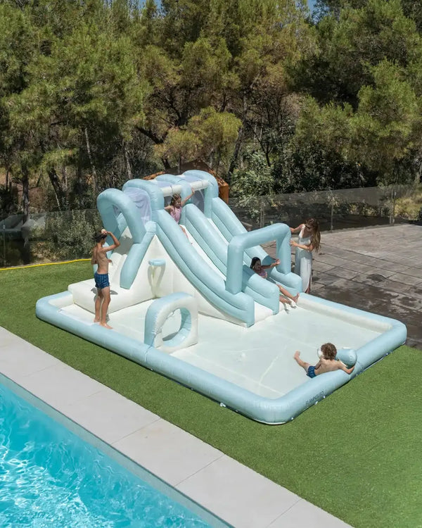 Castillo hinchable acuático infantil