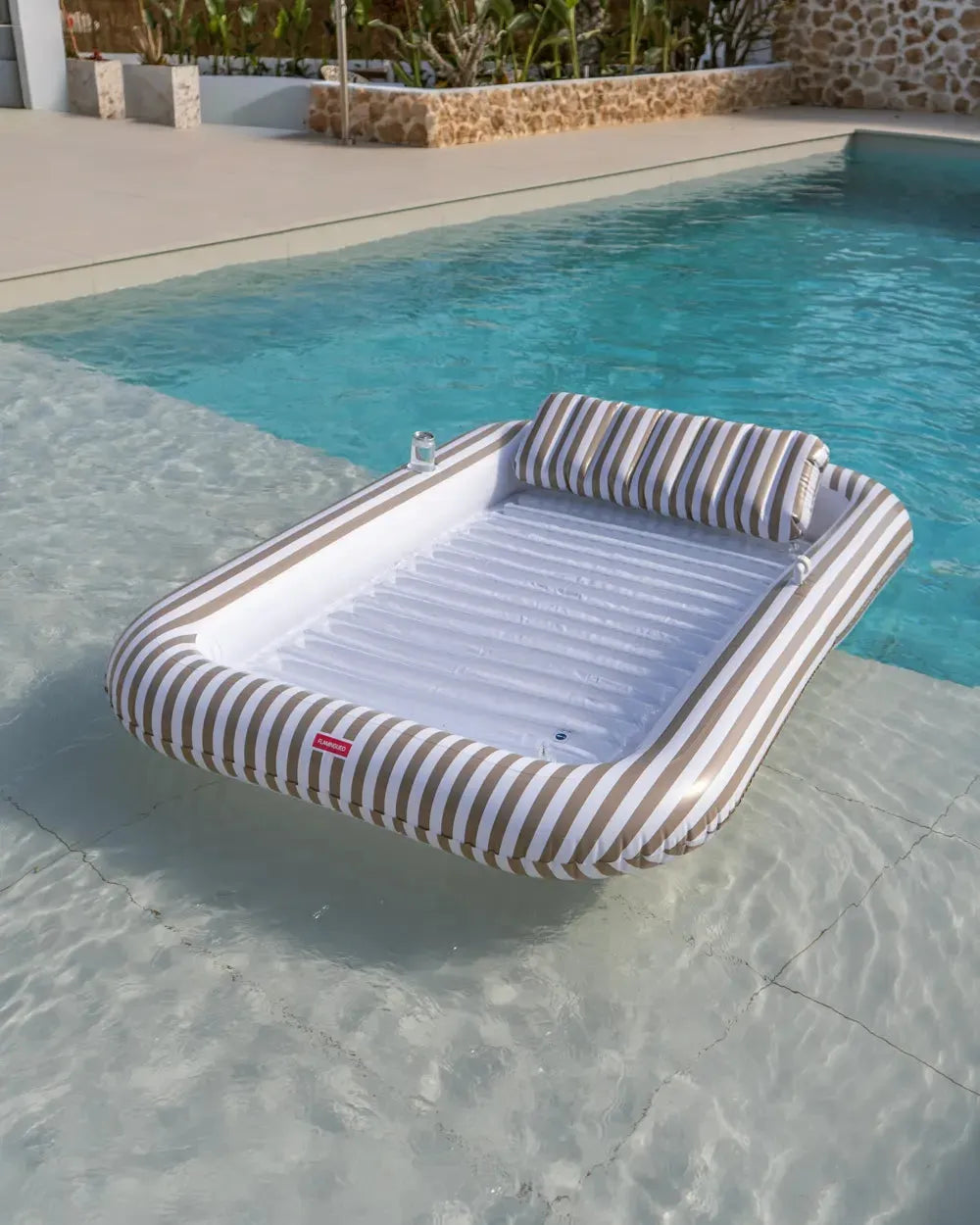 Tanning pool con aspersor – SACHA
