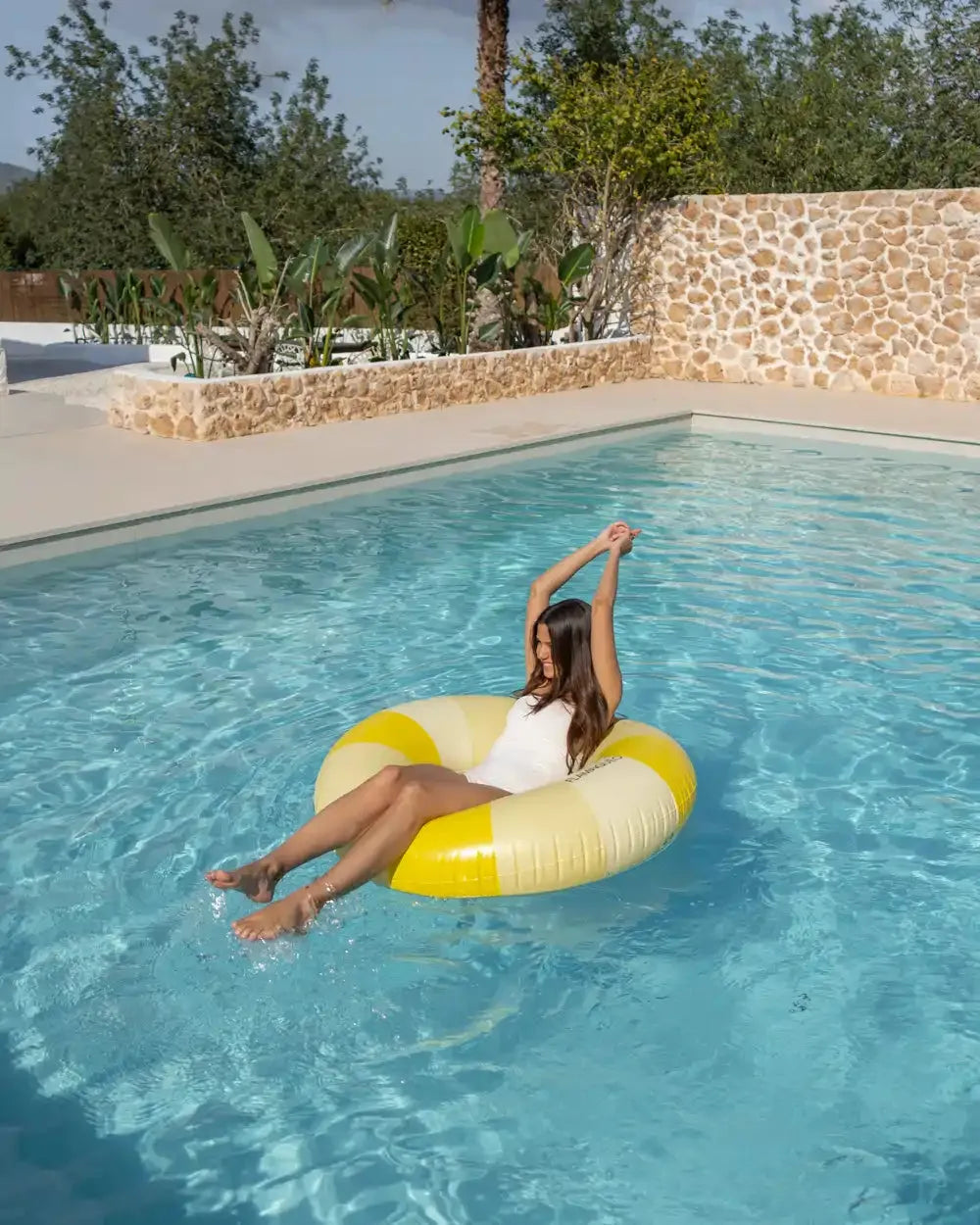Bouée en forme de beignet pour piscine - CELIA