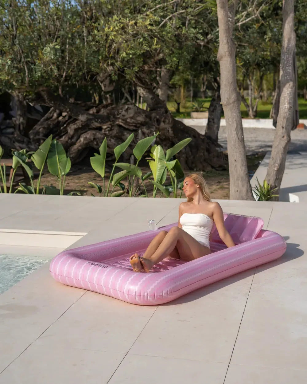 Colchoneta hinchable rosa para una persona