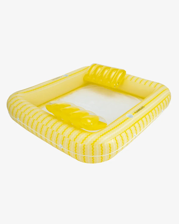Colchoneta hinchable doble amarilla con rejilla central y almohadas
