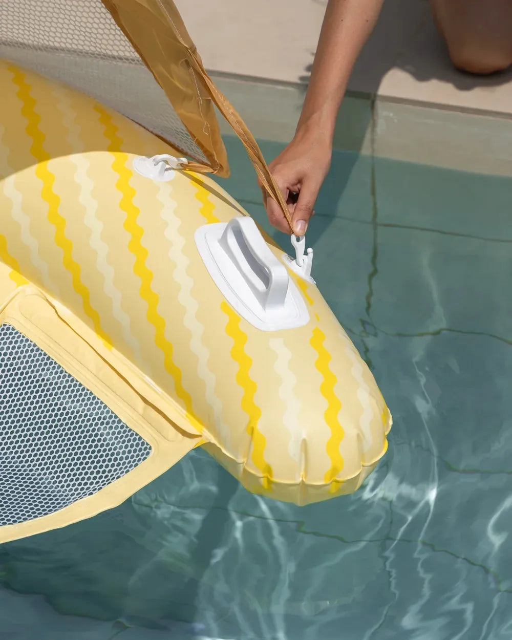 Flotteur pour siège avec grille et parasol – TANGO