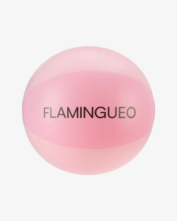 Pelota de playa o piscina de color rosa