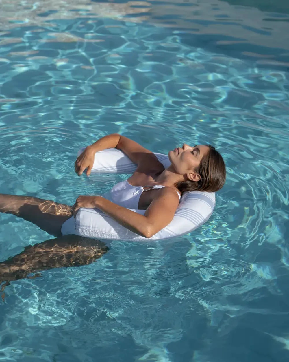 Flotador respaldo premium para piscina multiposición – AVA