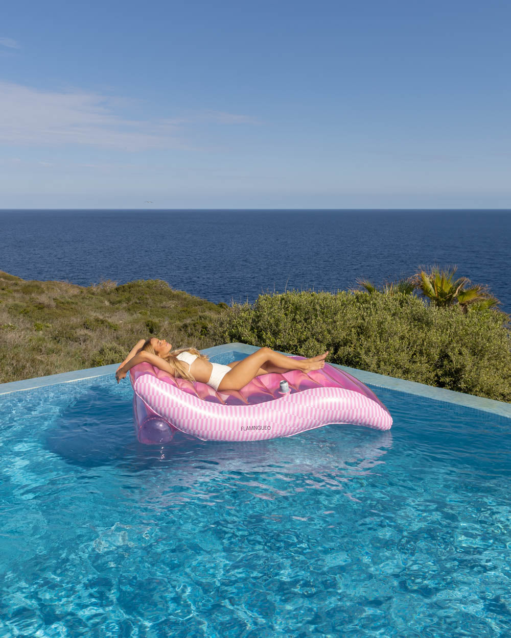 colchoneta piscina geometrica rosa