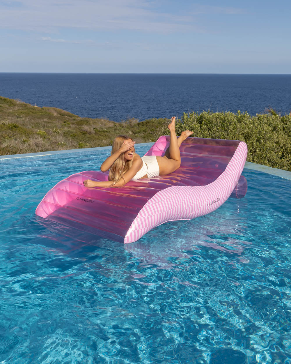 colchoneta hinchable piscina