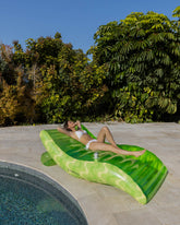 colchoneta piscina geometrica verde