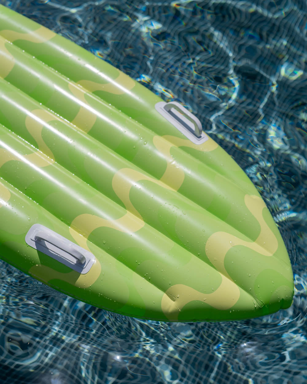 colchoneta piscina verde