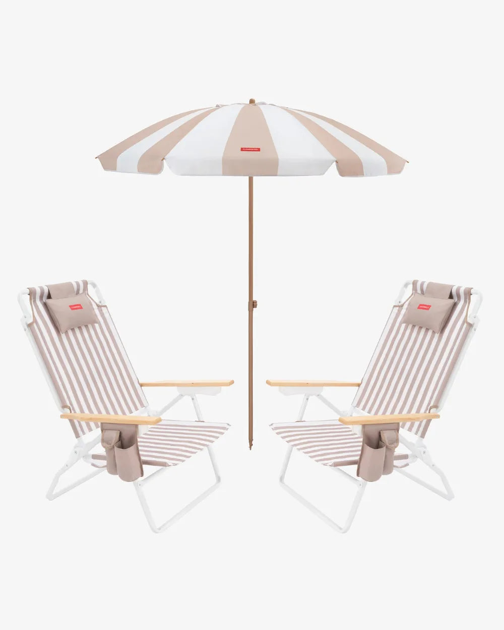 Lot comprenant un parasol et deux chaises - beige