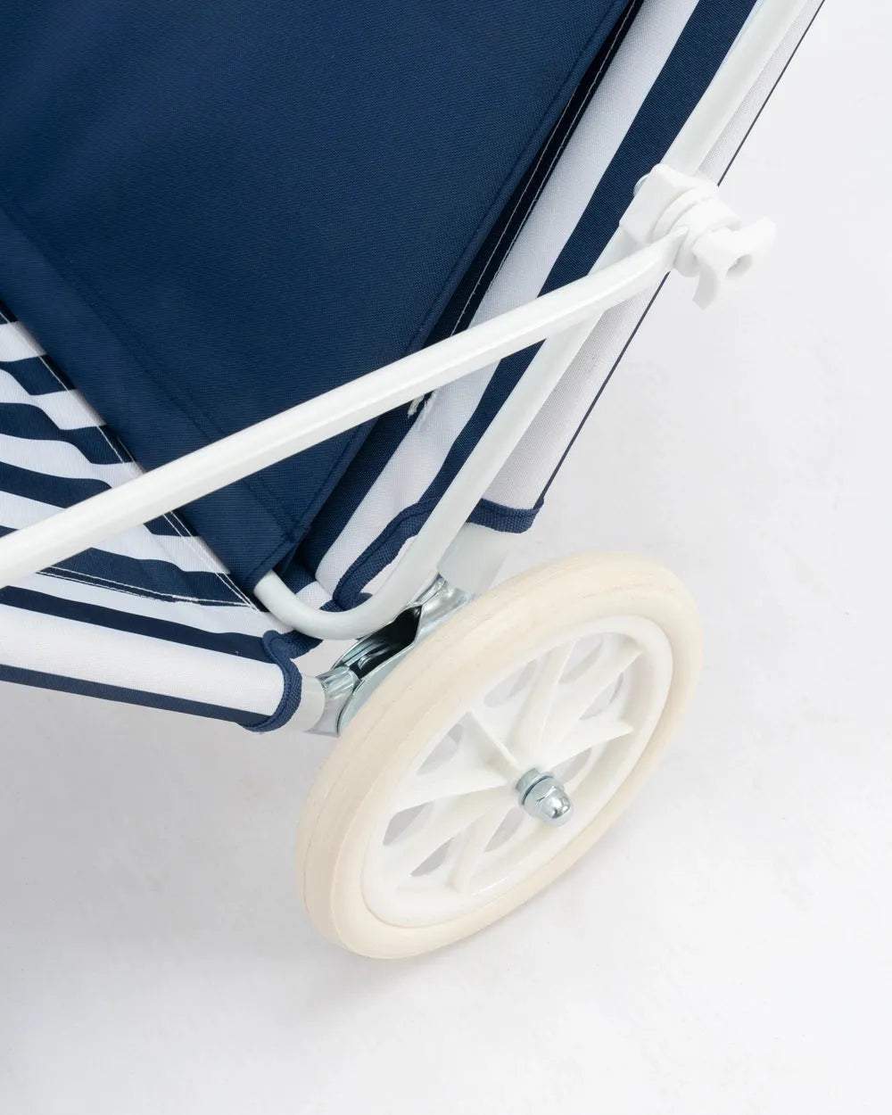 Hamaca de playa con ruedas y parasol – FREYA