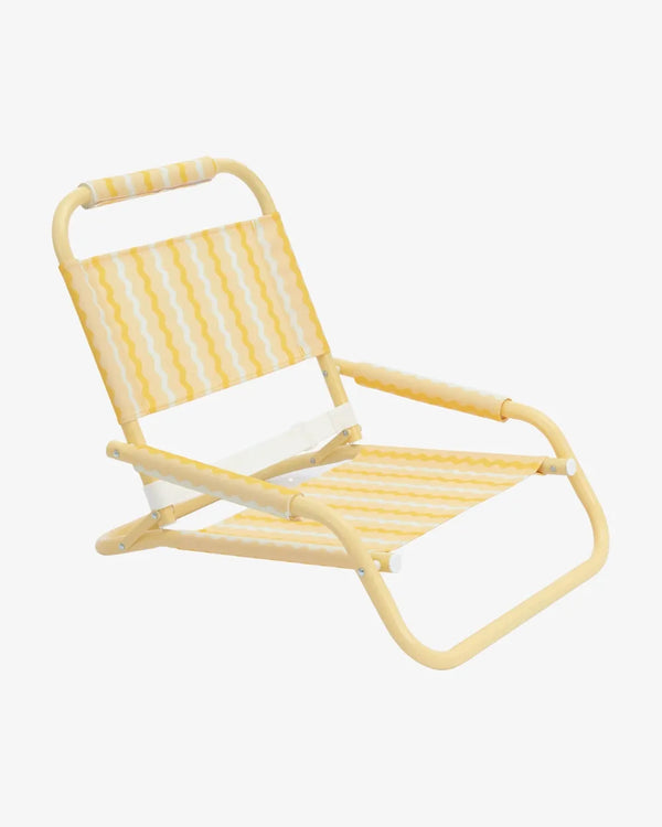 Silla de playa baja plegable amarilla
