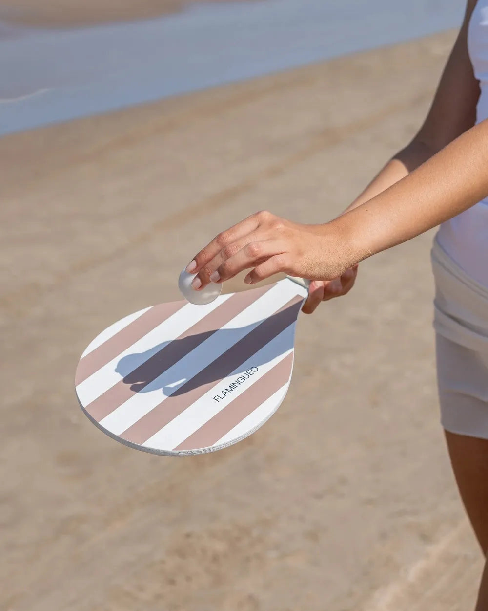 Palas de madera para jugar en la playa