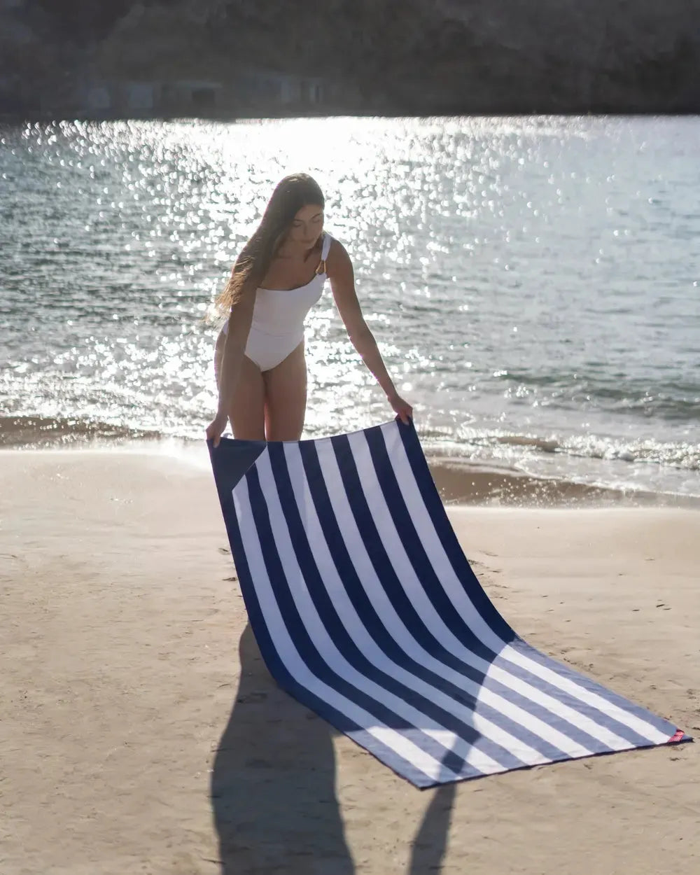 Toalla de playa de microfibra con imanes – CABO