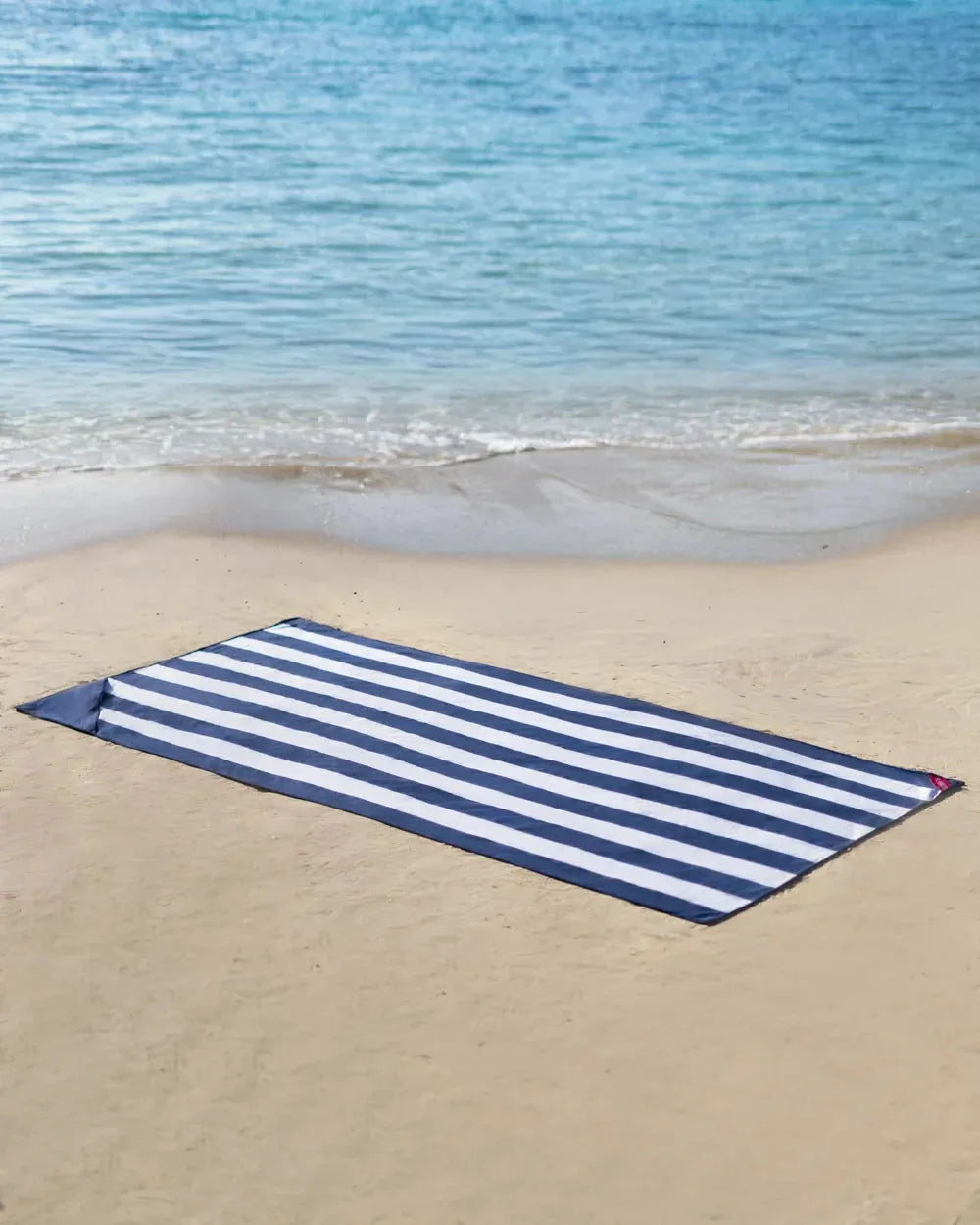 Toalla de playa de microfibra con imanes – CABO