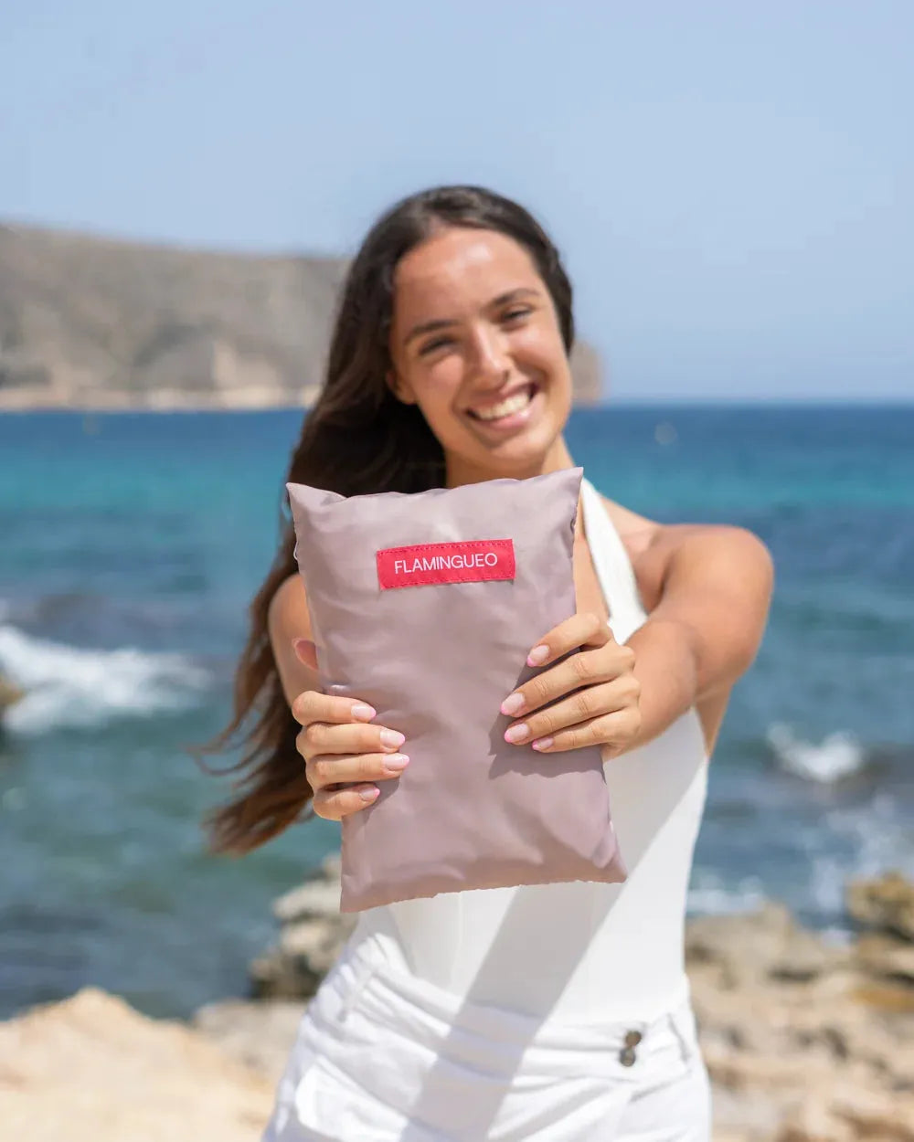 Serviette de plage en microfibre avec aimants – CABO