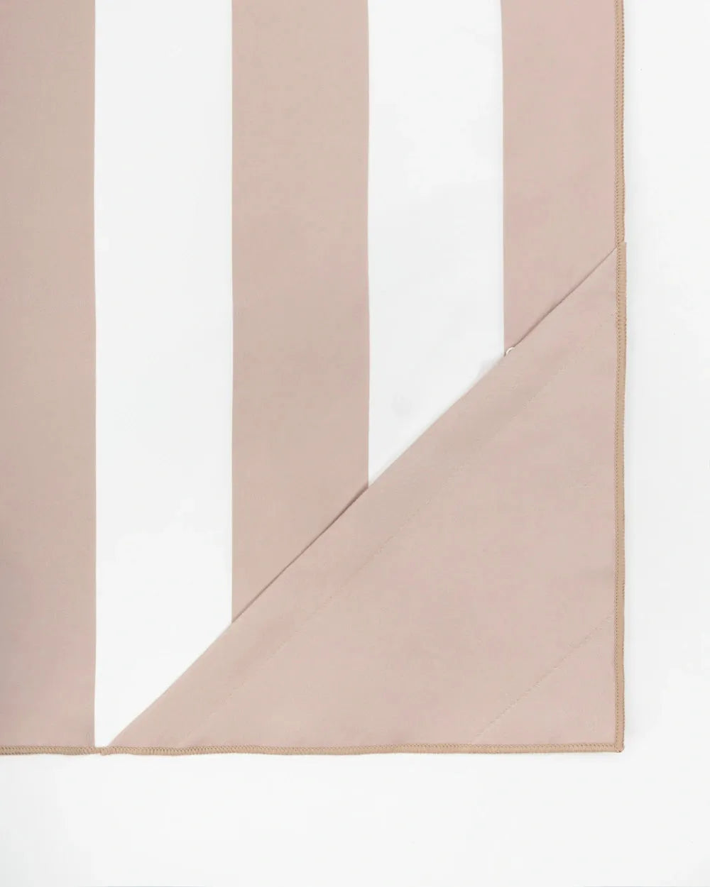 Toalla de playa de microfibra con imanes – CABO