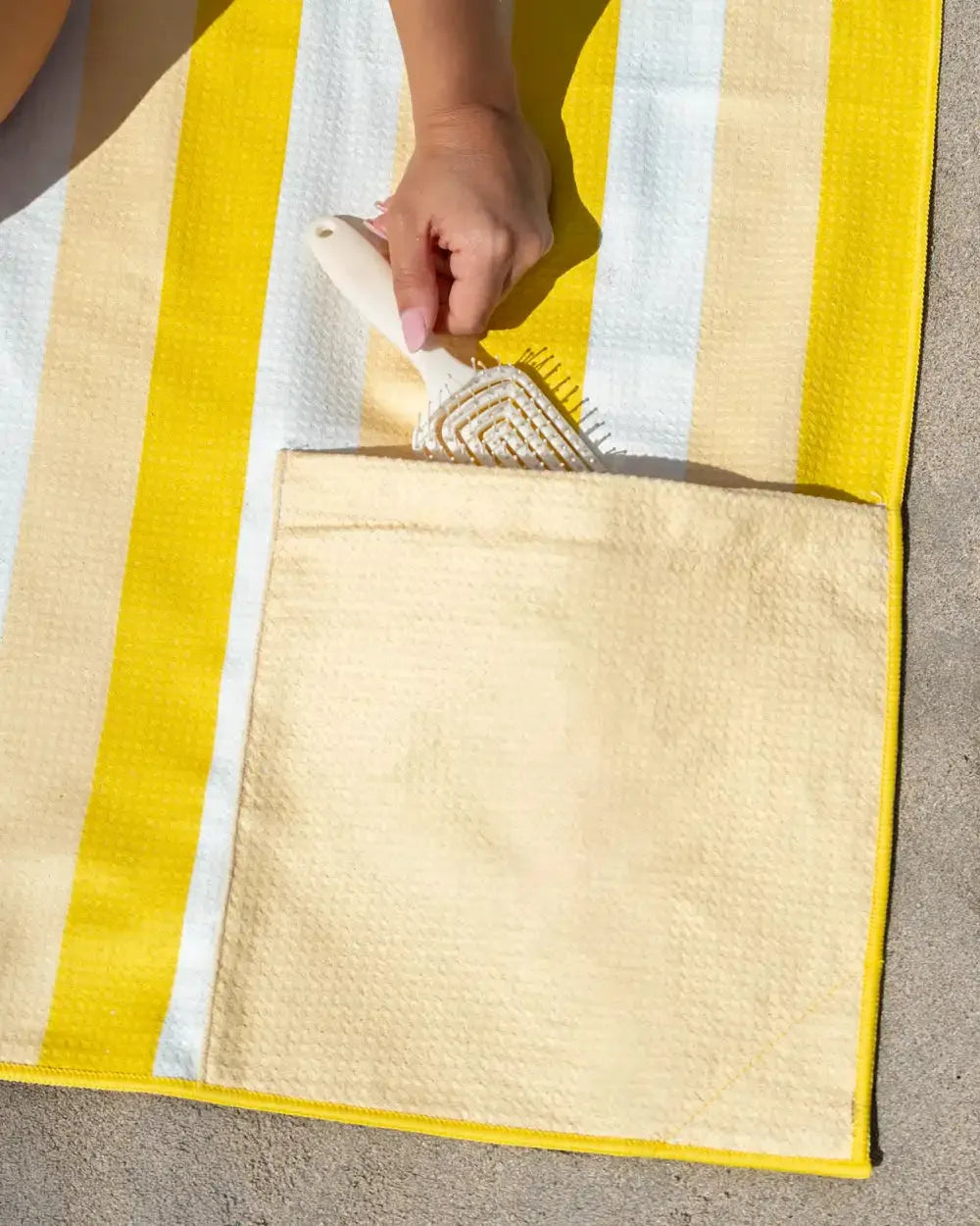 Toalla de playa de microfibra con imanes – AURA