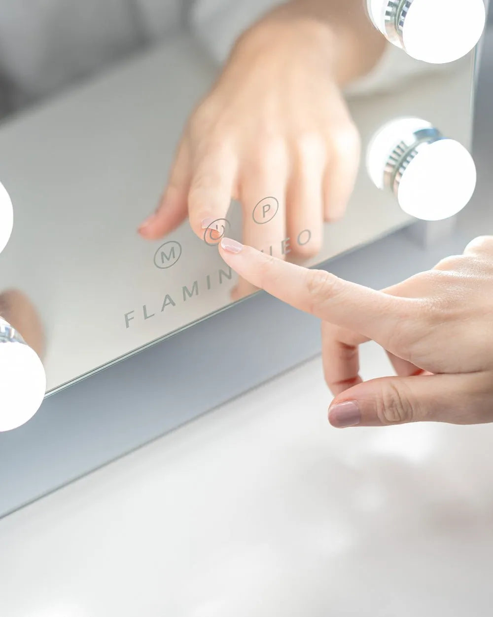 Espejo luces LED arqueado - ERIN - Flamingueo