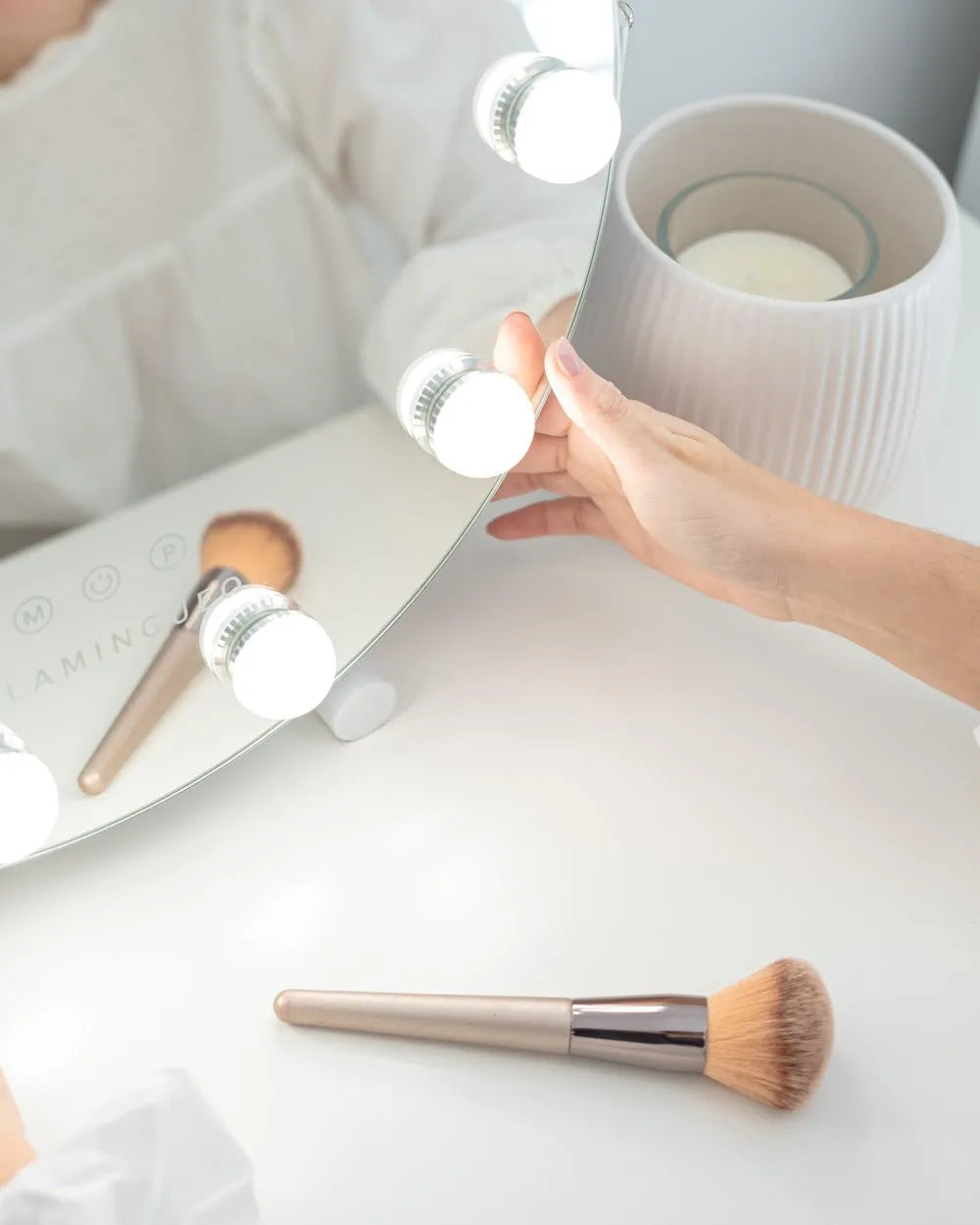 Kreisförmiger LED-Lichtspiegel - JASMINE - Flamingueo