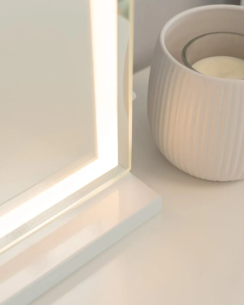 Schminkspiegel mit LED-Licht - ASHLEY - Flamingueo