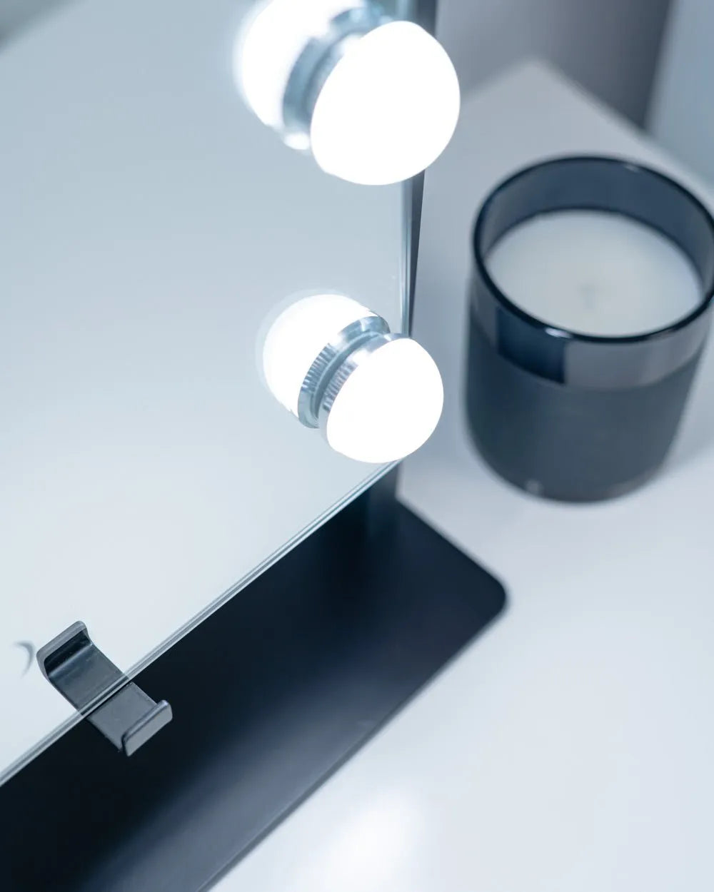 Espejo maquillaje con luz LED - BELLA - Flamingueo