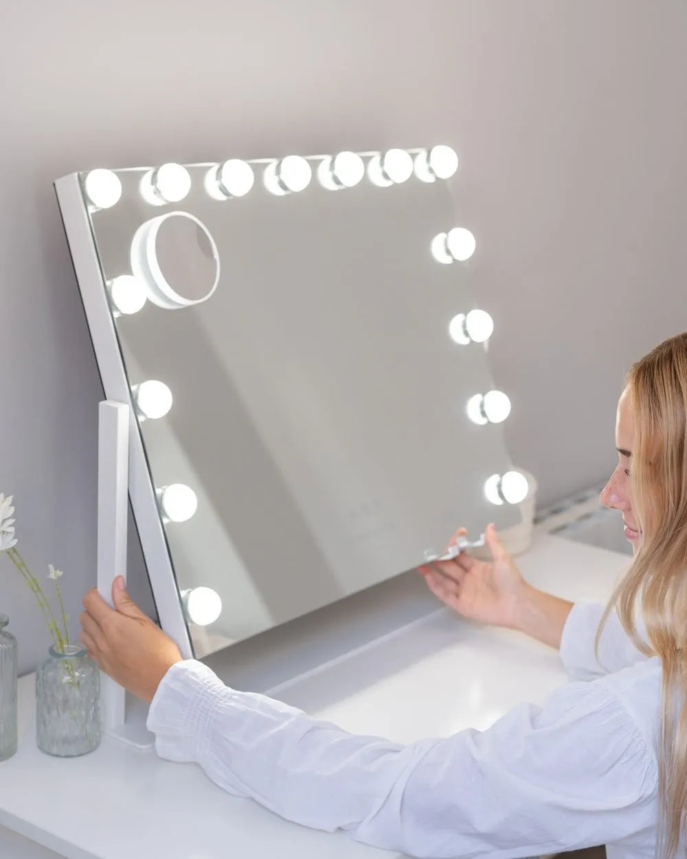 Espejo maquillaje con luz LED - BELLA - Flamingueo