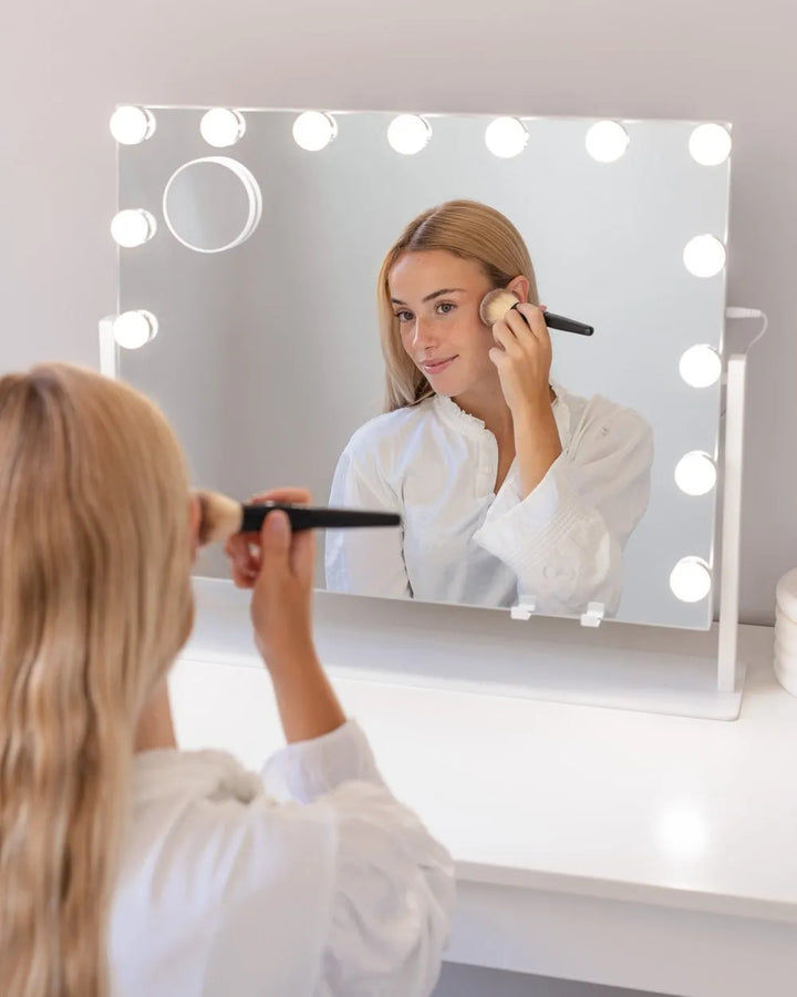 Espejo maquillaje con 15 luces LED 