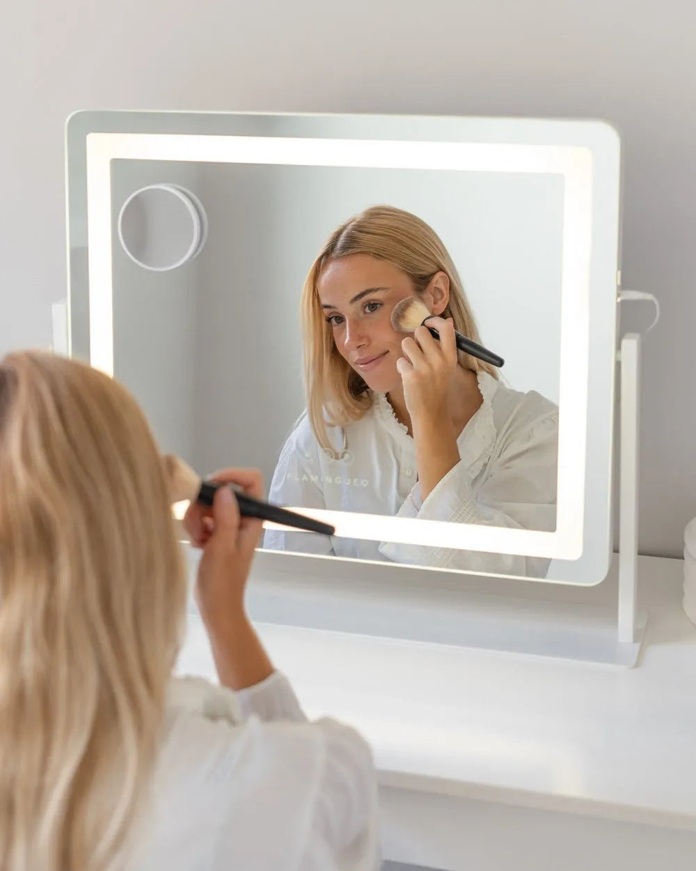 Espejo maquillaje con luz LED - BLAIR - Flamingueo